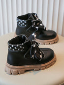 Botas negras para niñas, cómodas y de moda