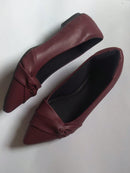 Zapatos de salón Napa con punta puntiaguda y nudo lateral para mujer