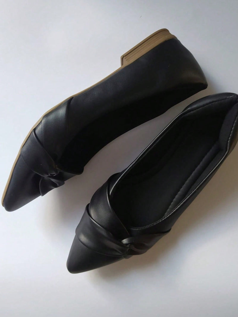 Zapatos de salón Napa con punta puntiaguda y nudo lateral para mujer