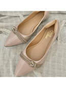 Zapatos de tacón de mujer con punta puntiaguda y charol brillante