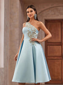 Lovelzi Elegant and Magnificent, Dignified and Generous, Retro and Charming, Aqua Satin Dress with Gold Thread Applique on One Shoulder with Padding on Bust, High Waist Design A-Line Silhouette with Pleated Hem Mid-Length, Suitable for Party,