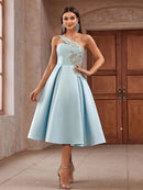 Lovelzi Elegant and Magnificent, Dignified and Generous, Retro and Charming, Aqua Satin Dress with Gold Thread Applique on One Shoulder with Padding on Bust, High Waist Design A-Line Silhouette with Pleated Hem Mid-Length, Suitable for Party,