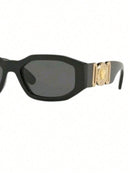 Men's fashion sunglasses for summer sun protection, perfect for outdoor activities and gifting to friends. Ideal for urban style.