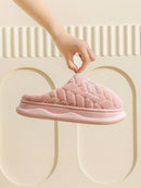 Pantuflas antideslizantes de estilo sencillo para mujer, pantuflas mullidas con suela gruesa para uso en interiores y exteriores, nuevas pantuflas peludas para dormitorio.