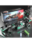 El coche de Fórmula 1 recargable a control remoto emite humo