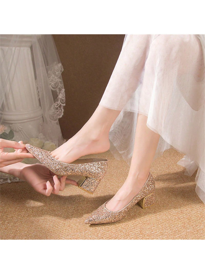 Zapatos de punta puntiaguda con lentejuelas
