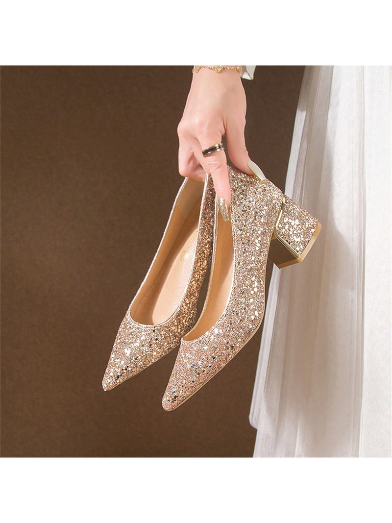 Zapatos de punta puntiaguda con lentejuelas