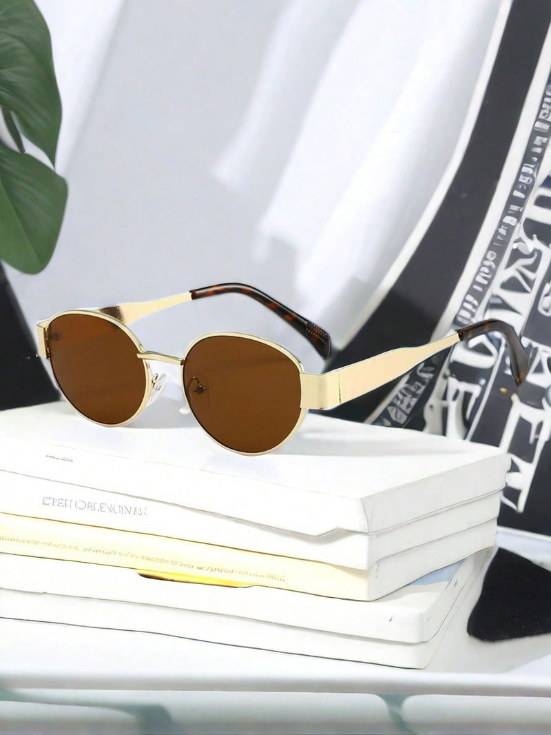 2 gafas de moda para mujer con montura metálica ovalada, ideales para uso diario y actividades al aire libre.