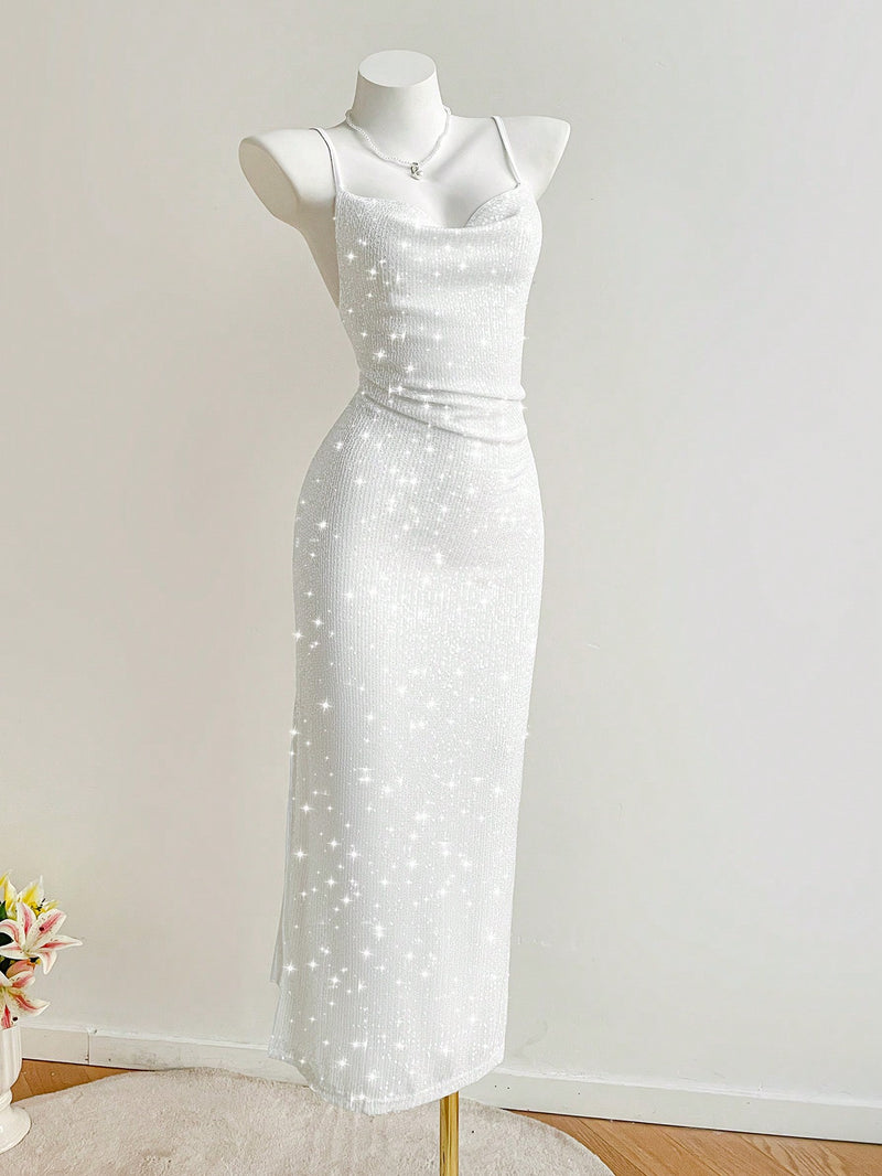 Vestido com Alça Sequinada – Sofisticação em Cor Sólida