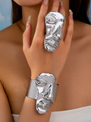 Conjunto de joyas de oro con diseño de máscara facial abstracta, pulsera y anillo anchos, conjunto de joyas de oro para mujer, conjunto de pulsera y anillo metálico extragrande, conjunto de anillo y pulsera a juego