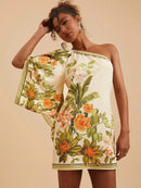 Vestido Curto Assimétrico de Mulher com Estampa Tropical