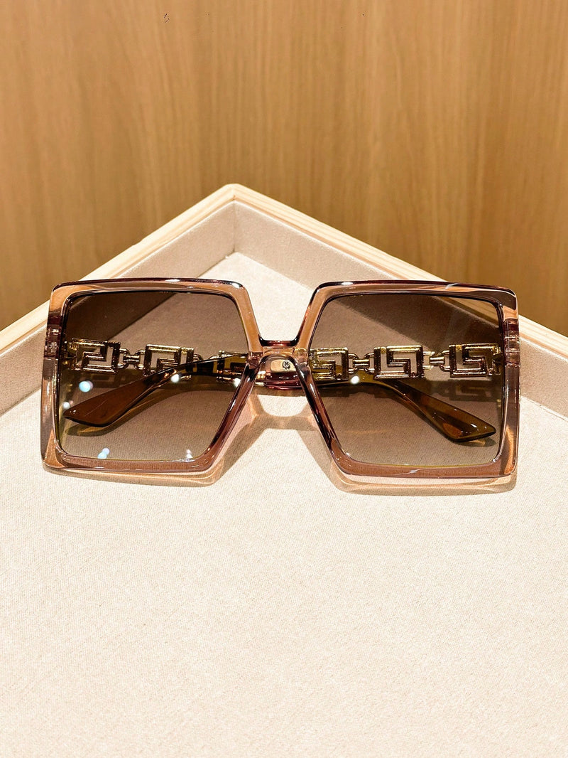 Gafas de moda de estilo coreano de alta calidad con cadena de metal y marco cuadrado completo, sofisticadas y elegantes, de plástico, accesorios de playa, regalos, looks casuales y de negocios para mujeres.