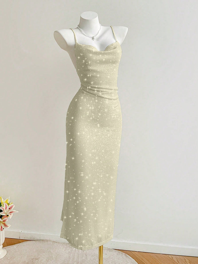 Vestido com Alça Sequinada – Sofisticação em Cor Sólida
