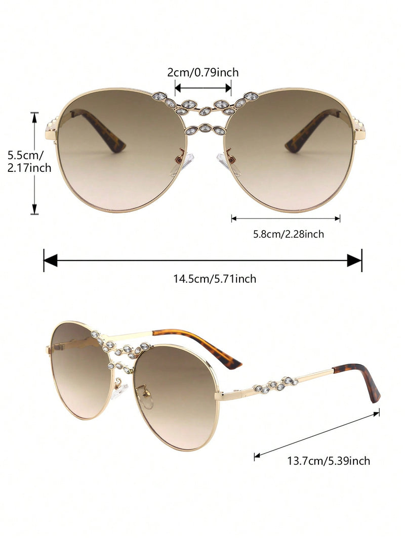 Gafas graduadas de moda, exquisitas, lujosas, elegantes, estéticas, perfectas, con montura redonda de metal y decoración de diamantes de imitación. Accesorio de moda para mujer: looks de vacaciones, estilo urbano, bodas y salidas.