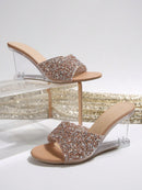 Sandália Cristal – Salto Transparente com Strass e Estilo Noite