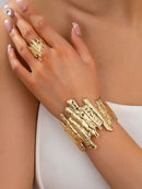 Conjunto de joyas de oro con diseño de máscara facial abstracta, pulsera y anillo anchos, conjunto de joyas de oro para mujer, conjunto de pulsera y anillo metálico extragrande, conjunto de anillo y pulsera a juego