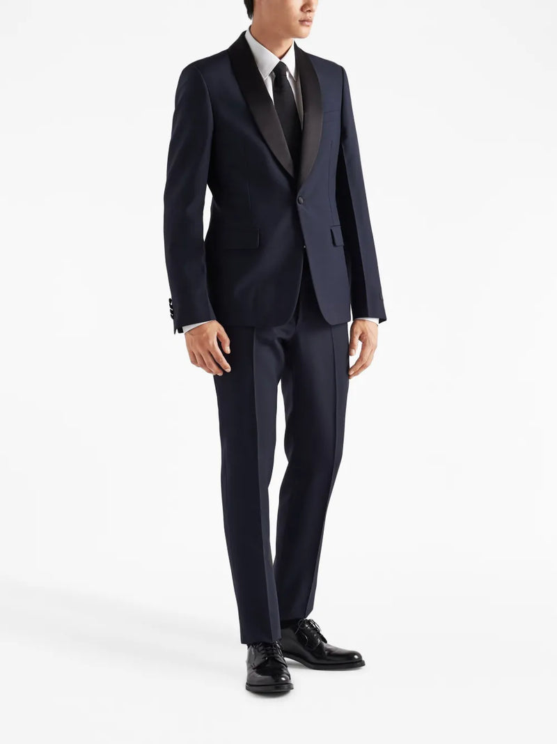 Traje de negocios Prada 